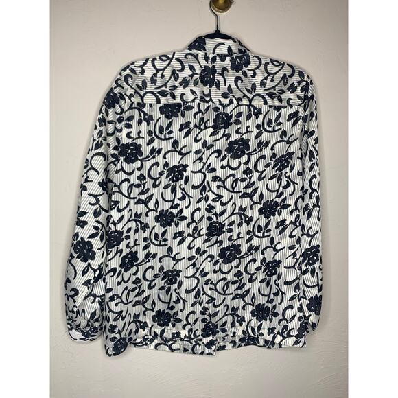 Black White Button Front Blouse Sz Medium Floral Print Sheer - Picture 6 of 8
